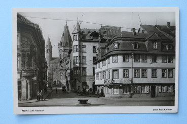 Ansichtskarte AK Mainz 1930-1945 Am Fischtor Bäckerei Am Gasthaus Zur goldnen Schipp Fahne WK Architektur Ortsansicht Rheinland Pfalz